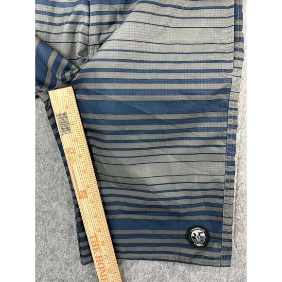 Vans Vanphibian Series Shorts Men’s 30 Gray Black Striped Chino Outdoor Casual - Picture 6 of 8